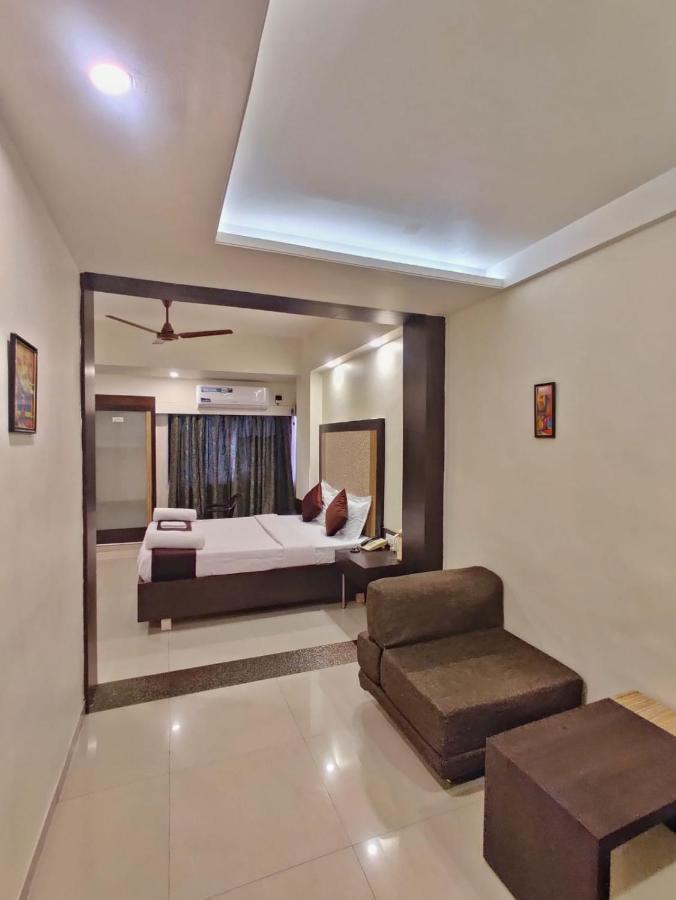Hotel Ashwin Igatpuri, Pure Veg & Jain Food Exterior foto
