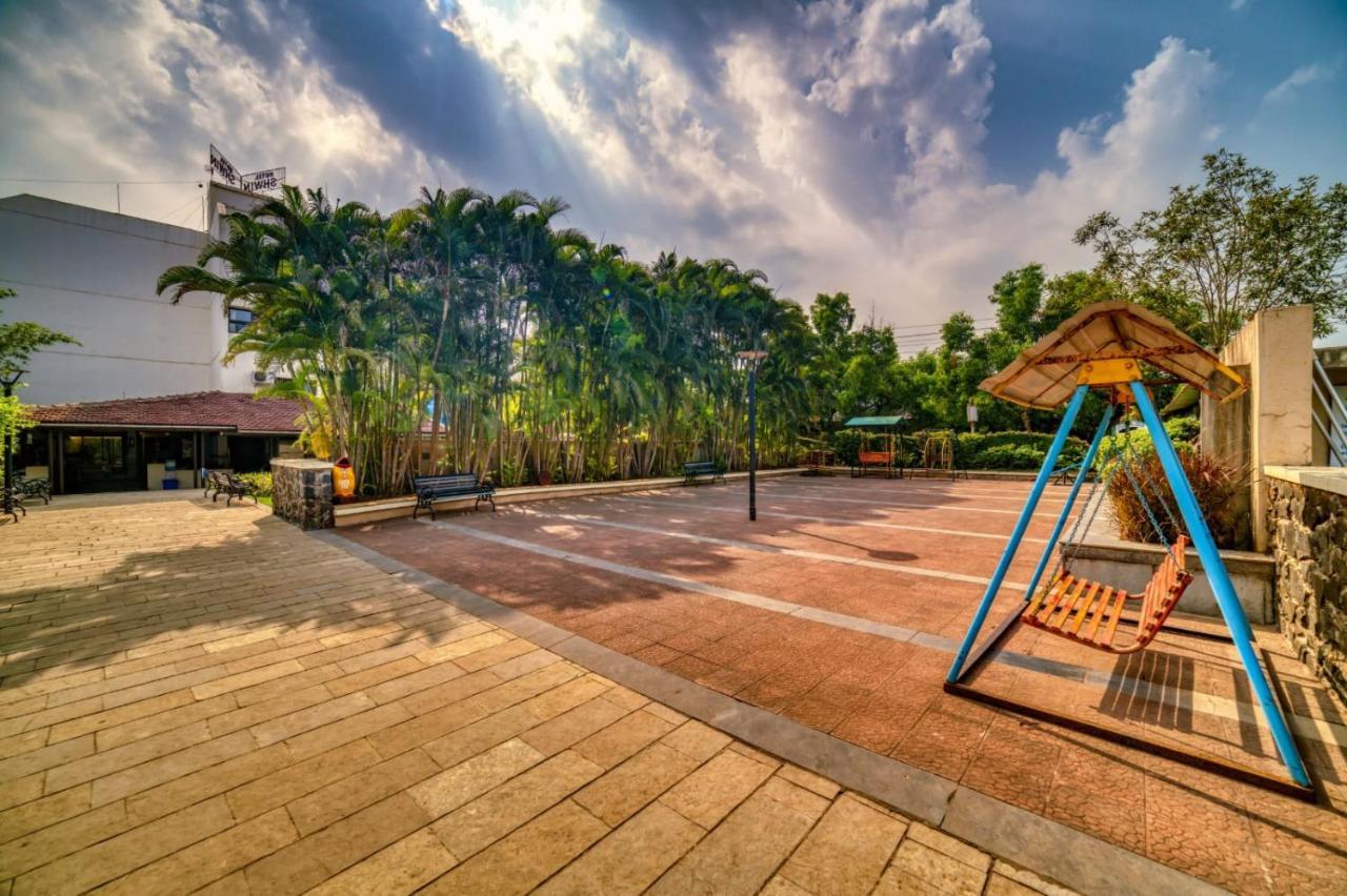 Hotel Ashwin Igatpuri, Pure Veg & Jain Food Exterior foto