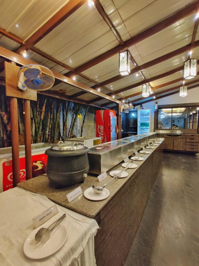 Hotel Ashwin Igatpuri, Pure Veg & Jain Food Exterior foto